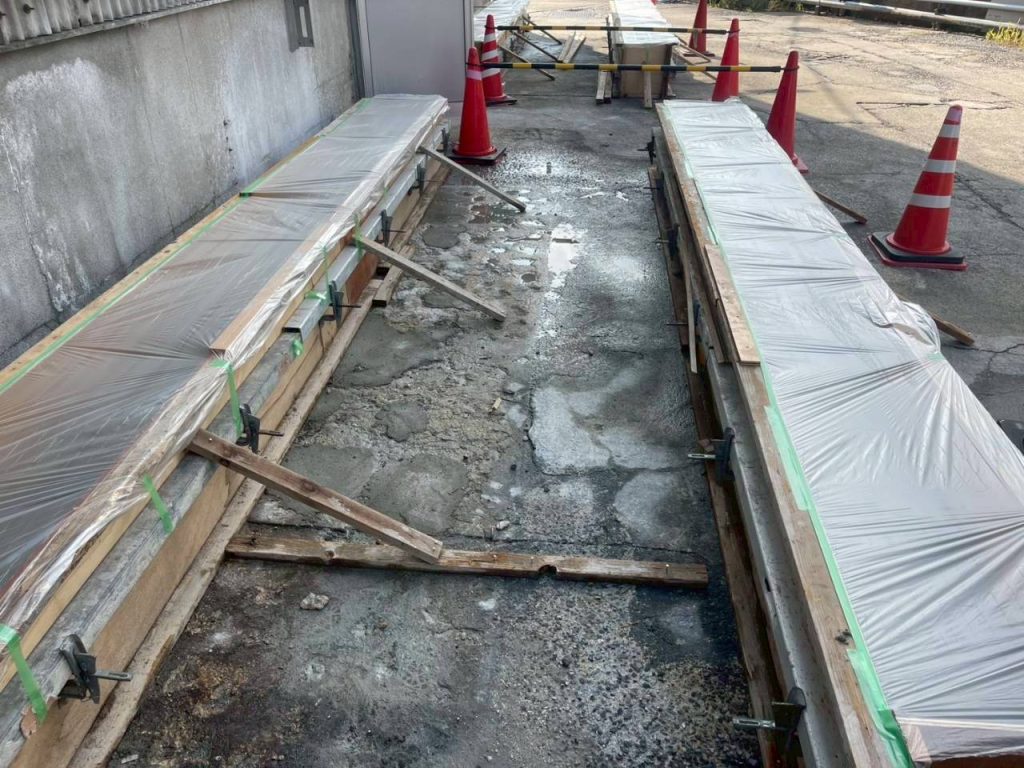 枚方市　タンク設置基礎工事
